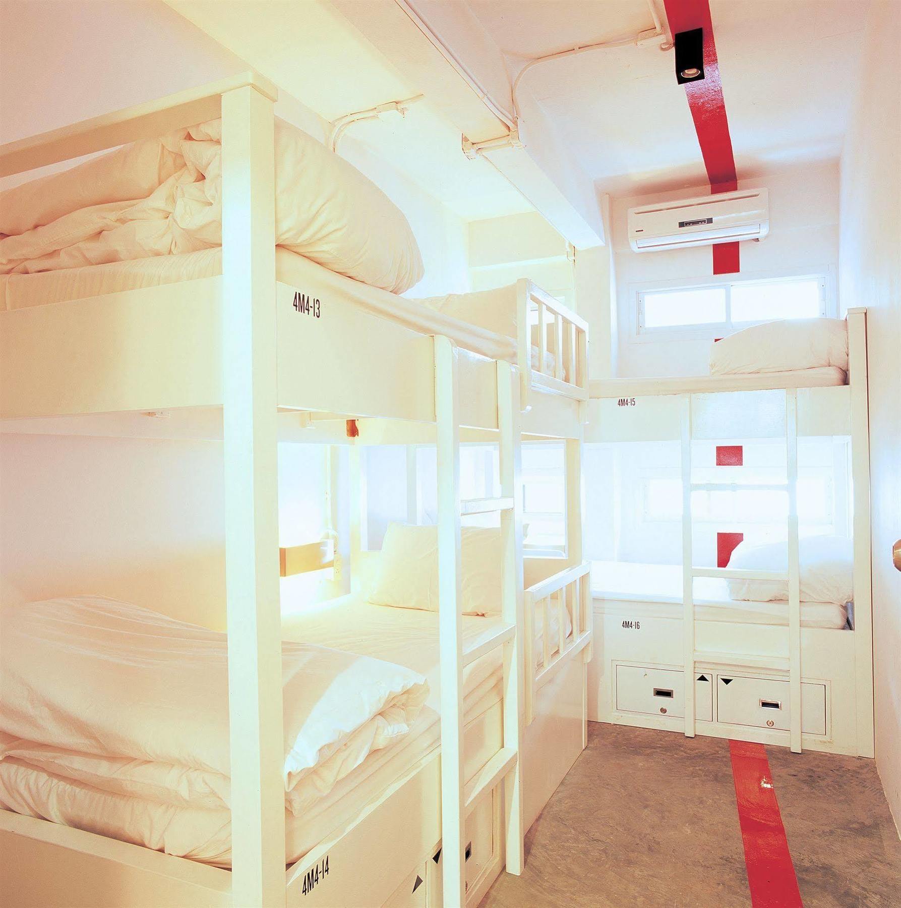 Albergue Hq Silom *