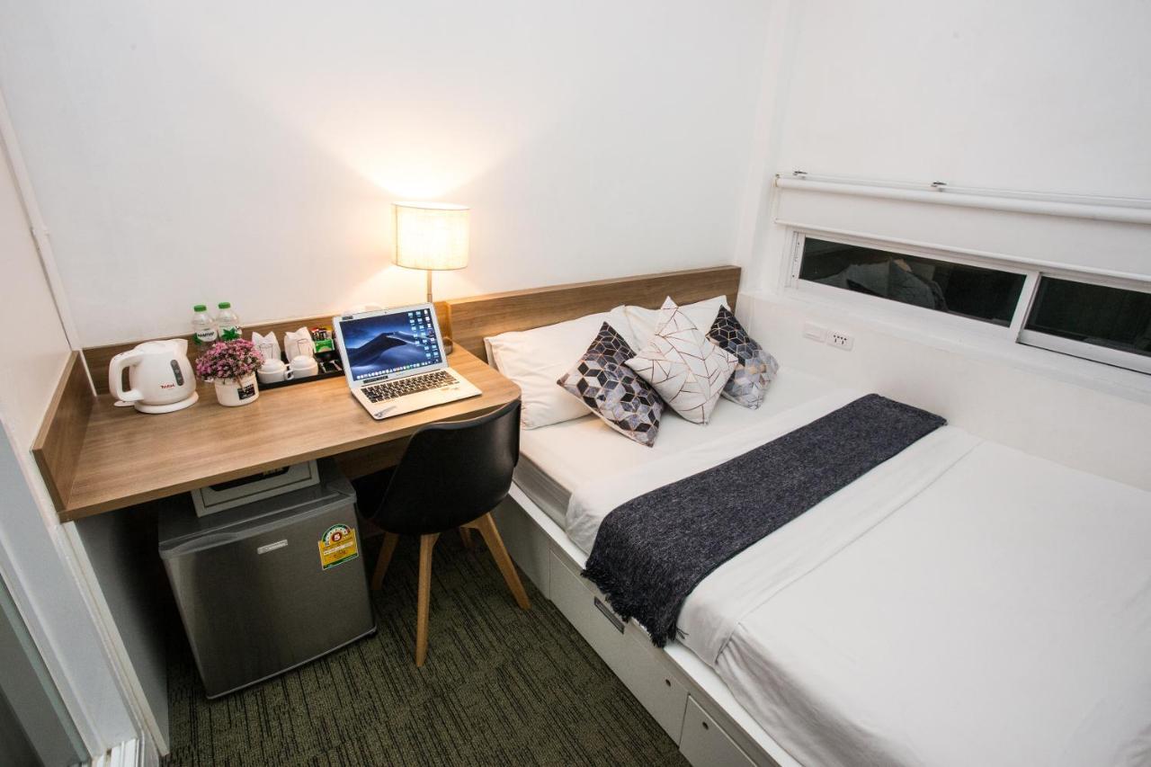 Hq Silom Albergue